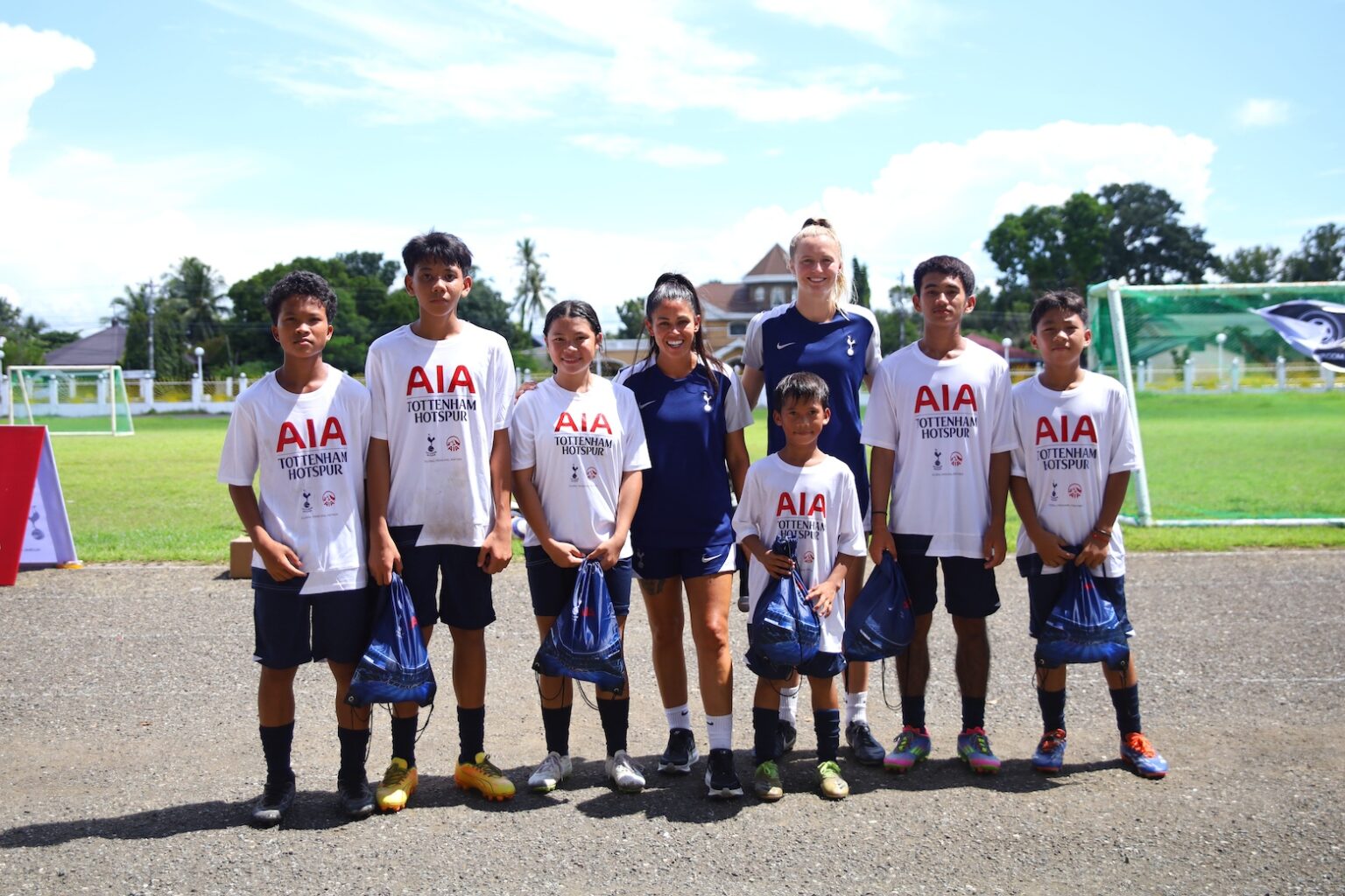 Tottenham Hotspur coaches host football clinic in Iloilo for AIA ...